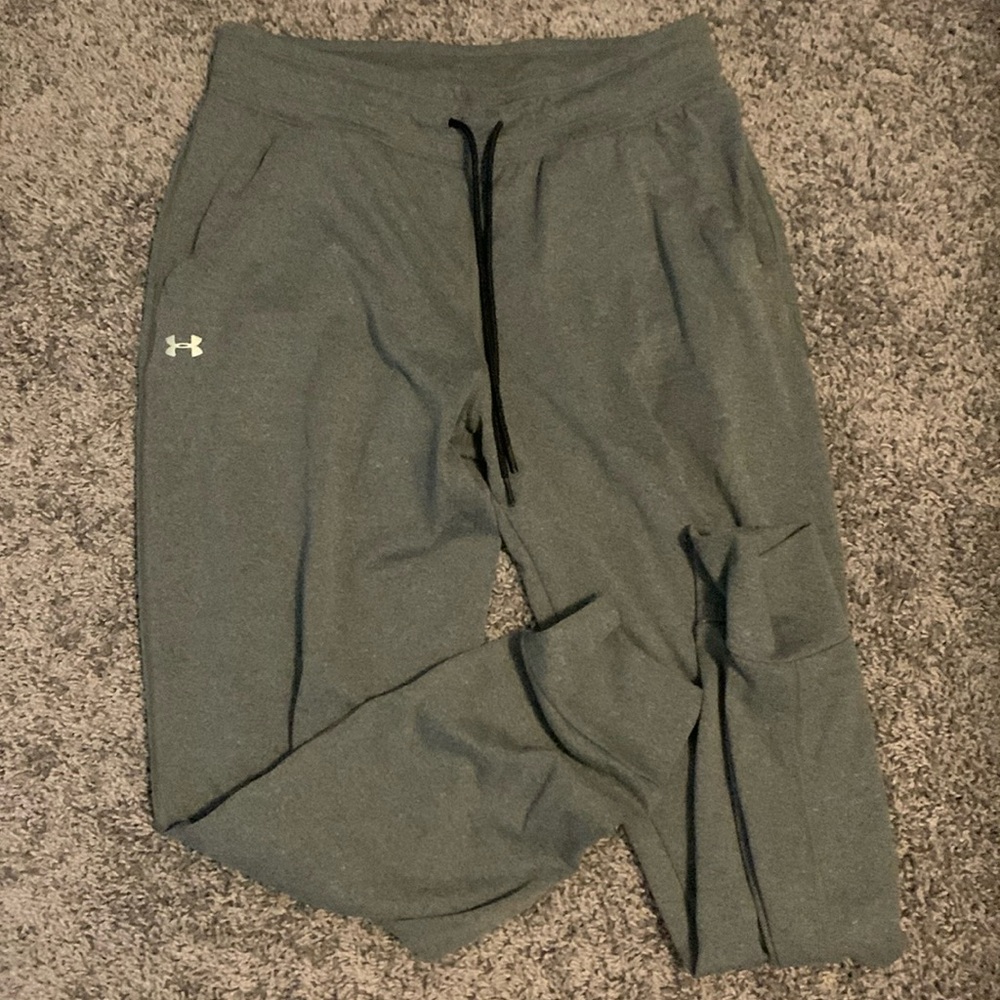 Under Armour Gray Joggers Size Small EUC